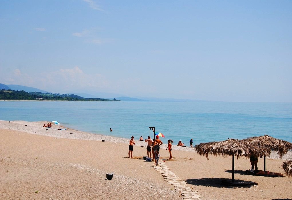Пляжный отдых в Абхазии