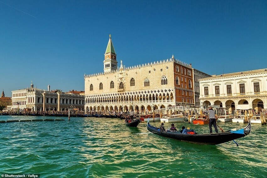 Прогулки на гондолах по Венеции